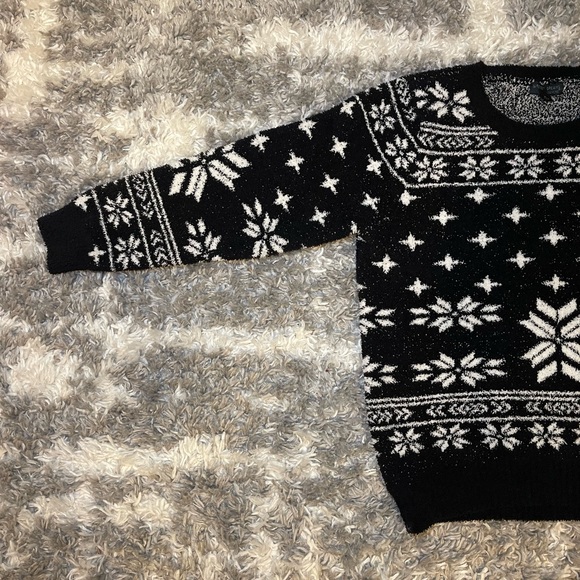 Barefoot Dreams CozyChic Sweater - Picture 2 of 5